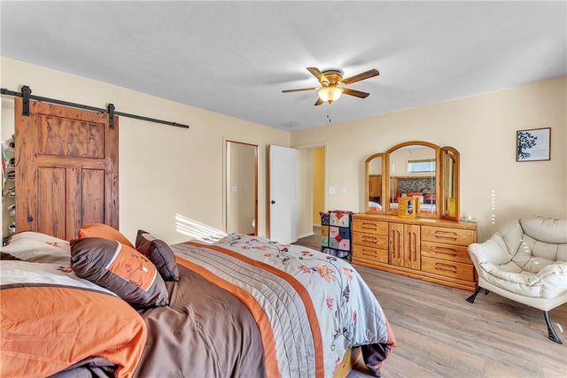 8 Hillcrest Drive, Holiday Island, AR 72631