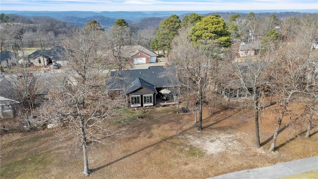 8 Hillcrest Drive, Holiday Island, AR 72631