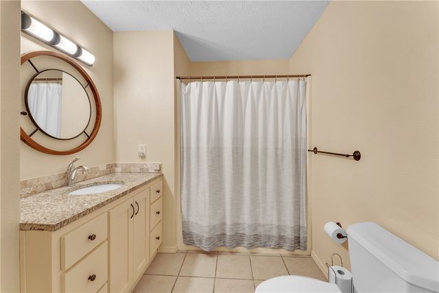 8 Hillcrest Drive, Holiday Island, AR 72631