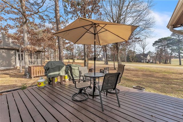 8 Hillcrest Drive, Holiday Island, AR 72631