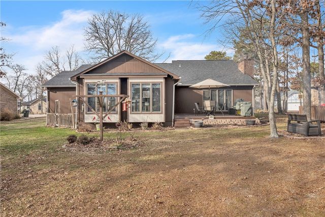 8 Hillcrest Drive, Holiday Island, AR 72631