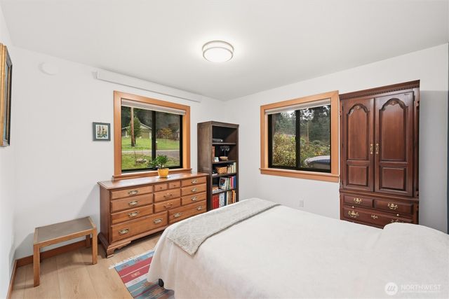 2533 Island View Lane, Lummi Island, WA 98262