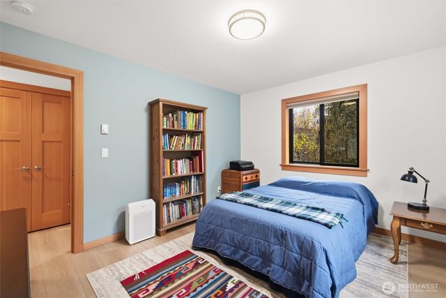 2533 Island View Lane, Lummi Island, WA 98262