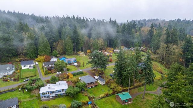 2533 Island View Lane, Lummi Island, WA 98262