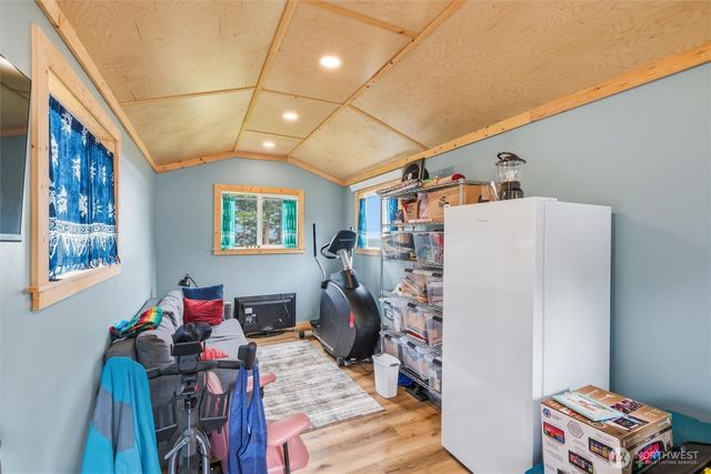 2533 Island View Lane, Lummi Island, WA 98262