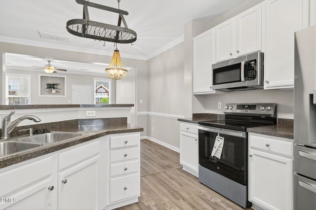 541 Village Loop Drive, Apex, NC 27502