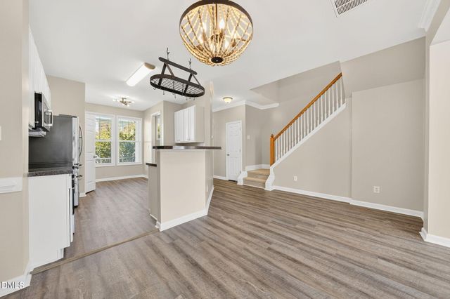 541 Village Loop Drive, Apex, NC 27502