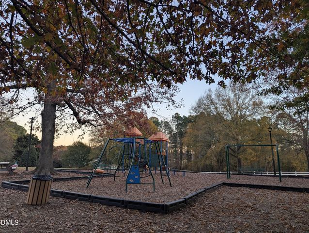 541 Village Loop Drive, Apex, NC 27502