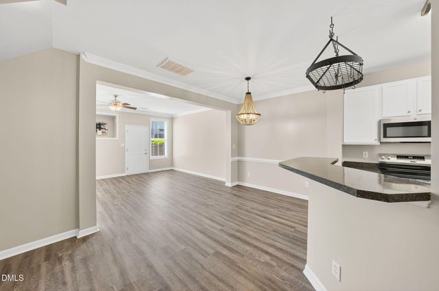 541 Village Loop Drive, Apex, NC 27502