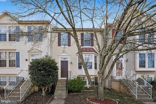 8621 WALCOTT CT, Manassas, VA 20111