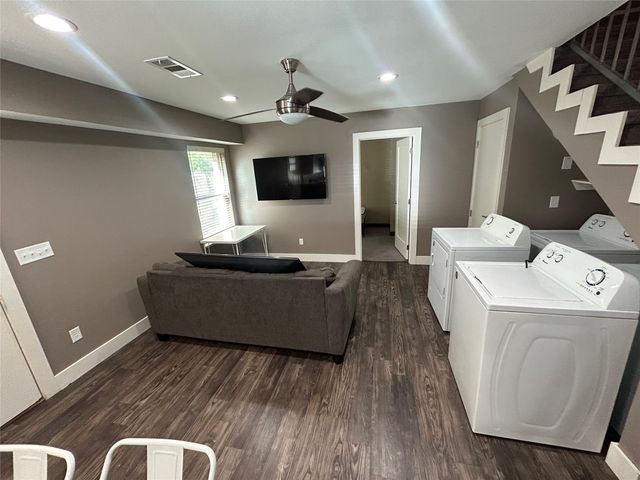 301 E Brockett Street, Sherman, TX 75090