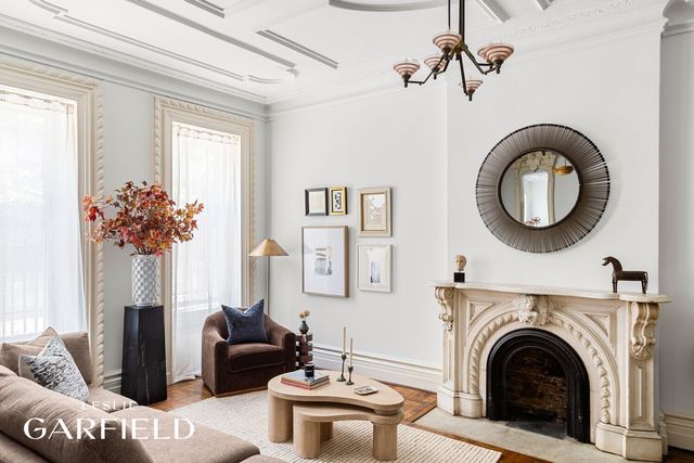 305 E 18TH Street, New York City, NY 10003