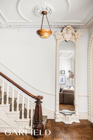 305 E 18TH Street, New York City, NY 10003