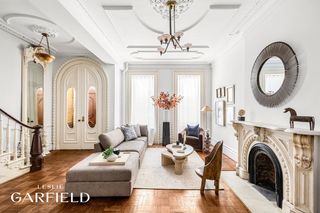 305 E 18TH Street, New York City, NY 10003