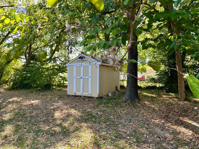 305 N Flint Avenue, Bolivar, MO 65613