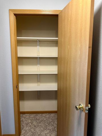 305 N Flint Avenue, Bolivar, MO 65613