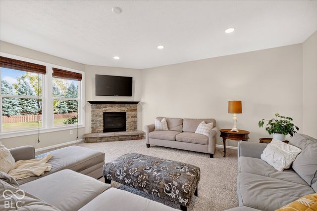 11058 Stoneleigh Drive, Noblesville, IN 46060