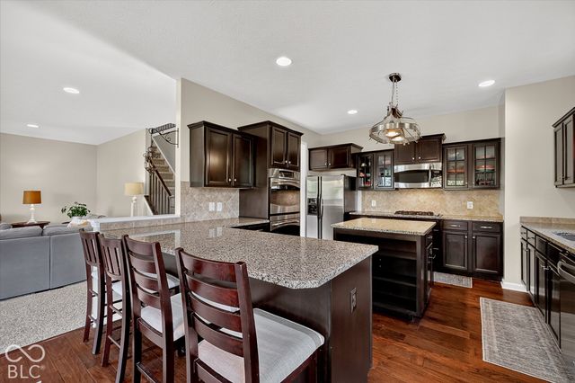 11058 Stoneleigh Drive, Noblesville, IN 46060