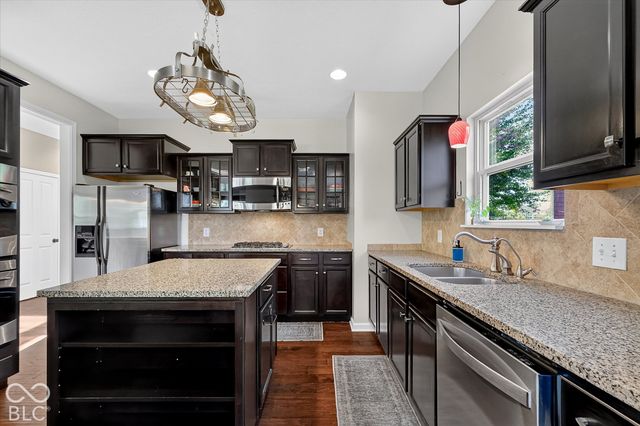 11058 Stoneleigh Drive, Noblesville, IN 46060