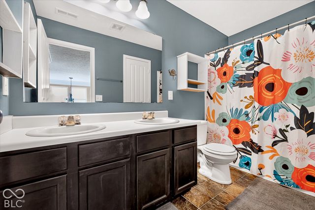 11058 Stoneleigh Drive, Noblesville, IN 46060