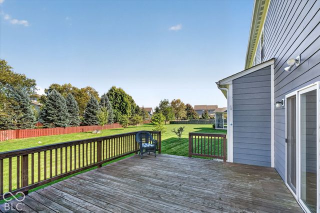 11058 Stoneleigh Drive, Noblesville, IN 46060