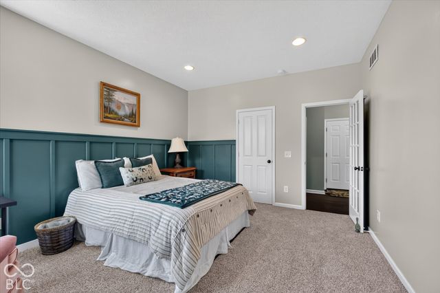 11058 Stoneleigh Drive, Noblesville, IN 46060