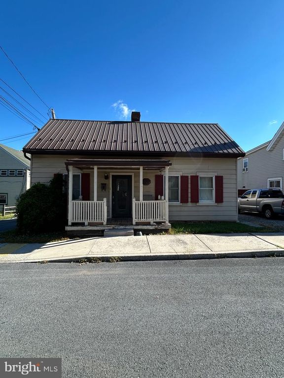 245 E LIBERTY STREET, Chambersburg, PA 17201