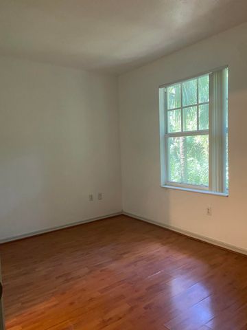 6924 W Sample Road 6924, Coral Springs, FL 33067