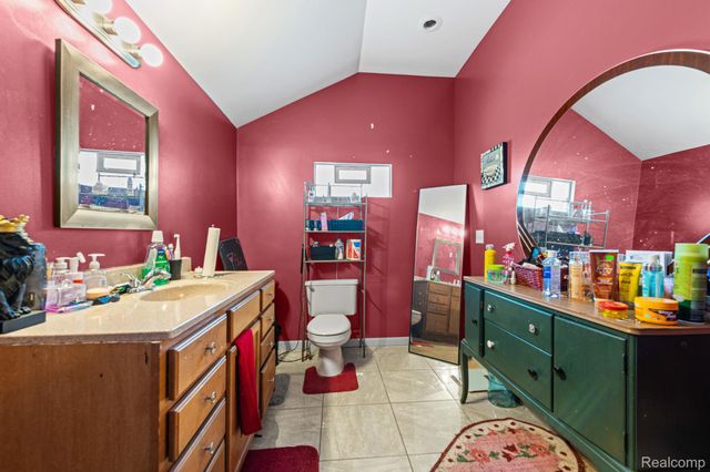1127 Detroit Avenue, Lincoln Park, MI 48146