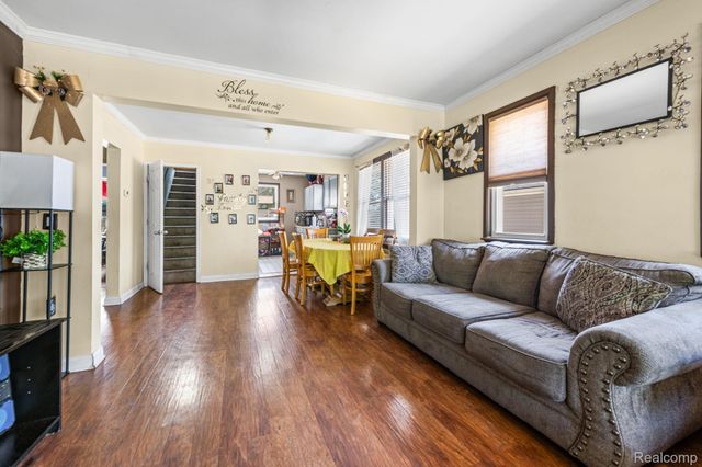 1127 Detroit Avenue, Lincoln Park, MI 48146