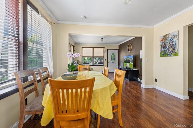 1127 Detroit Avenue, Lincoln Park, MI 48146