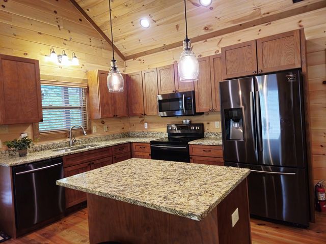 211 Winding Brook Trail, Morganton, GA 30560