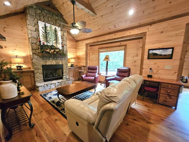 211 Winding Brook Trail, Morganton, GA 30560