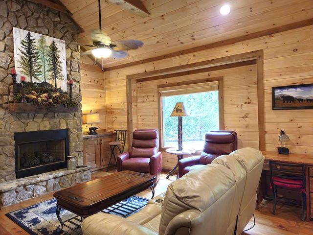 211 Winding Brook Trail, Morganton, GA 30560