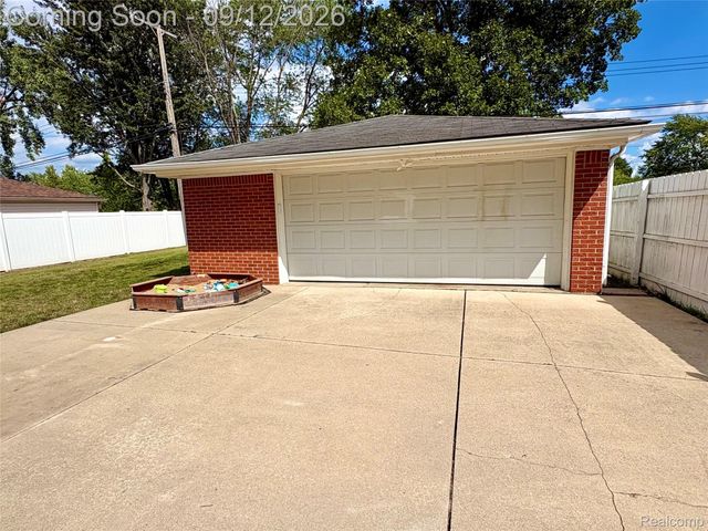 3311 Blaine Street, Trenton, MI 48183