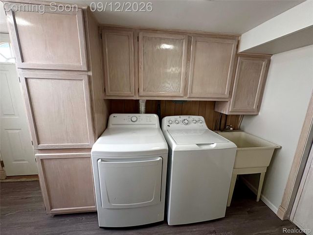 3311 Blaine Street, Trenton, MI 48183