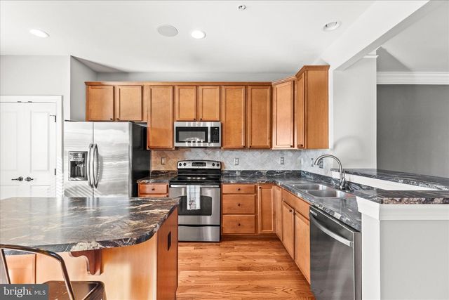 854 BLOSSOM DR, Hanover, PA 17331