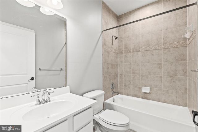 854 BLOSSOM DR, Hanover, PA 17331