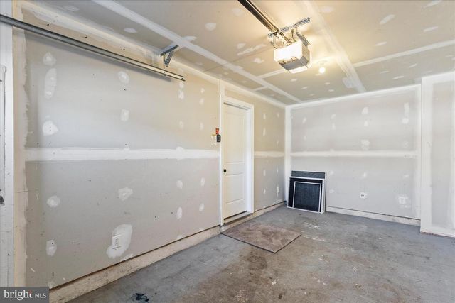 854 BLOSSOM DR, Hanover, PA 17331