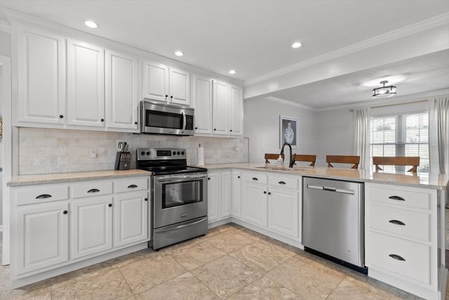 1124 Fieldstone Drive, Hixson, TN 37343