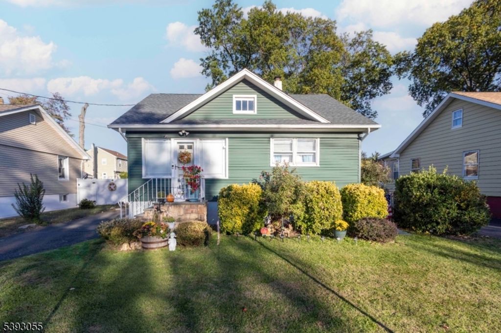 107 5Th Ave, Hawthorne Boro, NJ 07506