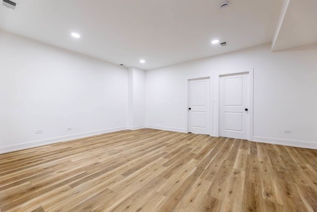 241 W 74th Street 1, Chicago, IL 60621