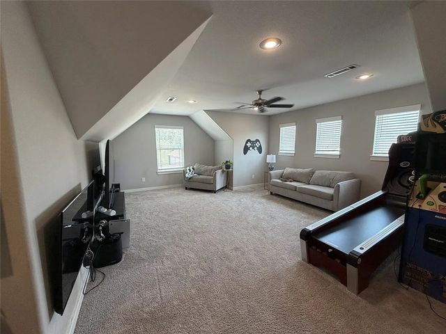 2680 S Cobalt Avenue, Fayetteville, AR 72701
