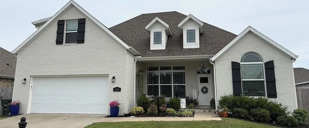 2680 S Cobalt Avenue, Fayetteville, AR 72701