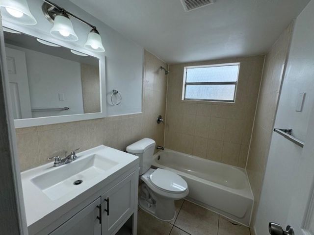 3601 Van Buren St 9, Hollywood, FL 33021