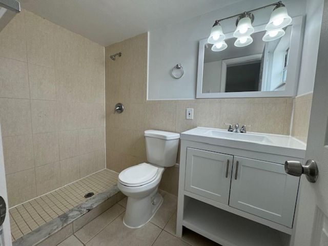 3601 Van Buren St 9, Hollywood, FL 33021