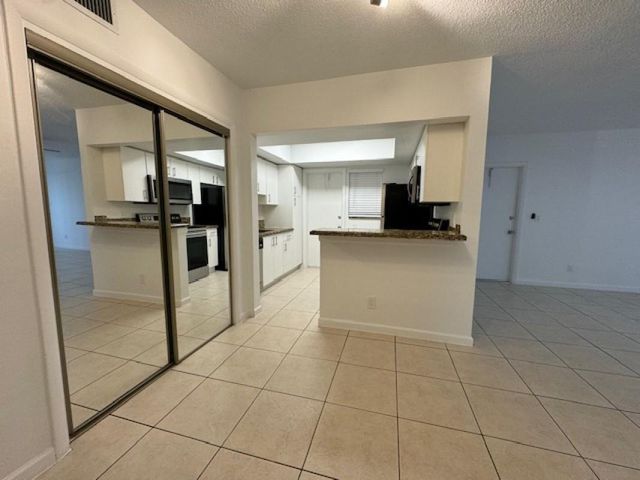 3601 Van Buren St 9, Hollywood, FL 33021