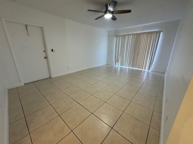 3601 Van Buren St 9, Hollywood, FL 33021