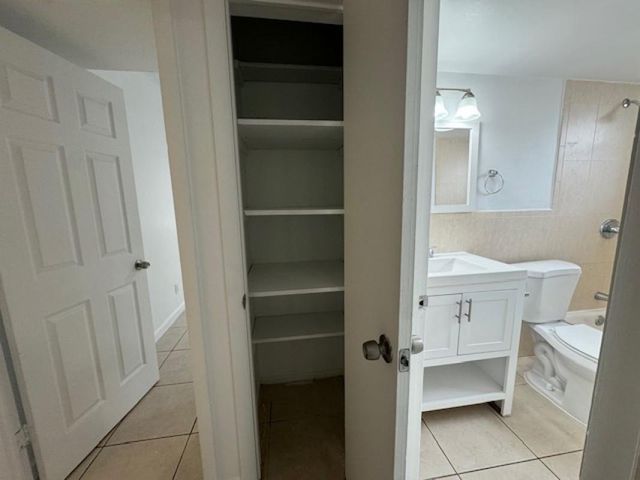 3601 Van Buren St 9, Hollywood, FL 33021