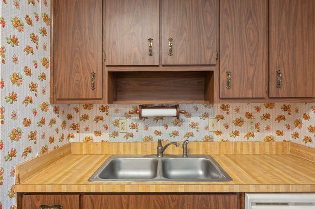 422 Fleetwood Drive, Mary Esther, FL 32569